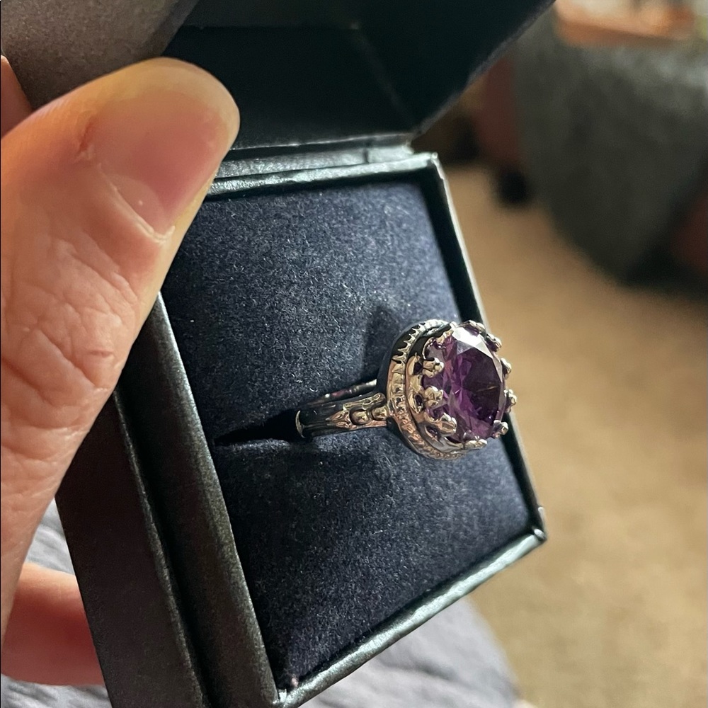 Solid Sterling Silver And Amethyst Ring Size 7 - image 6